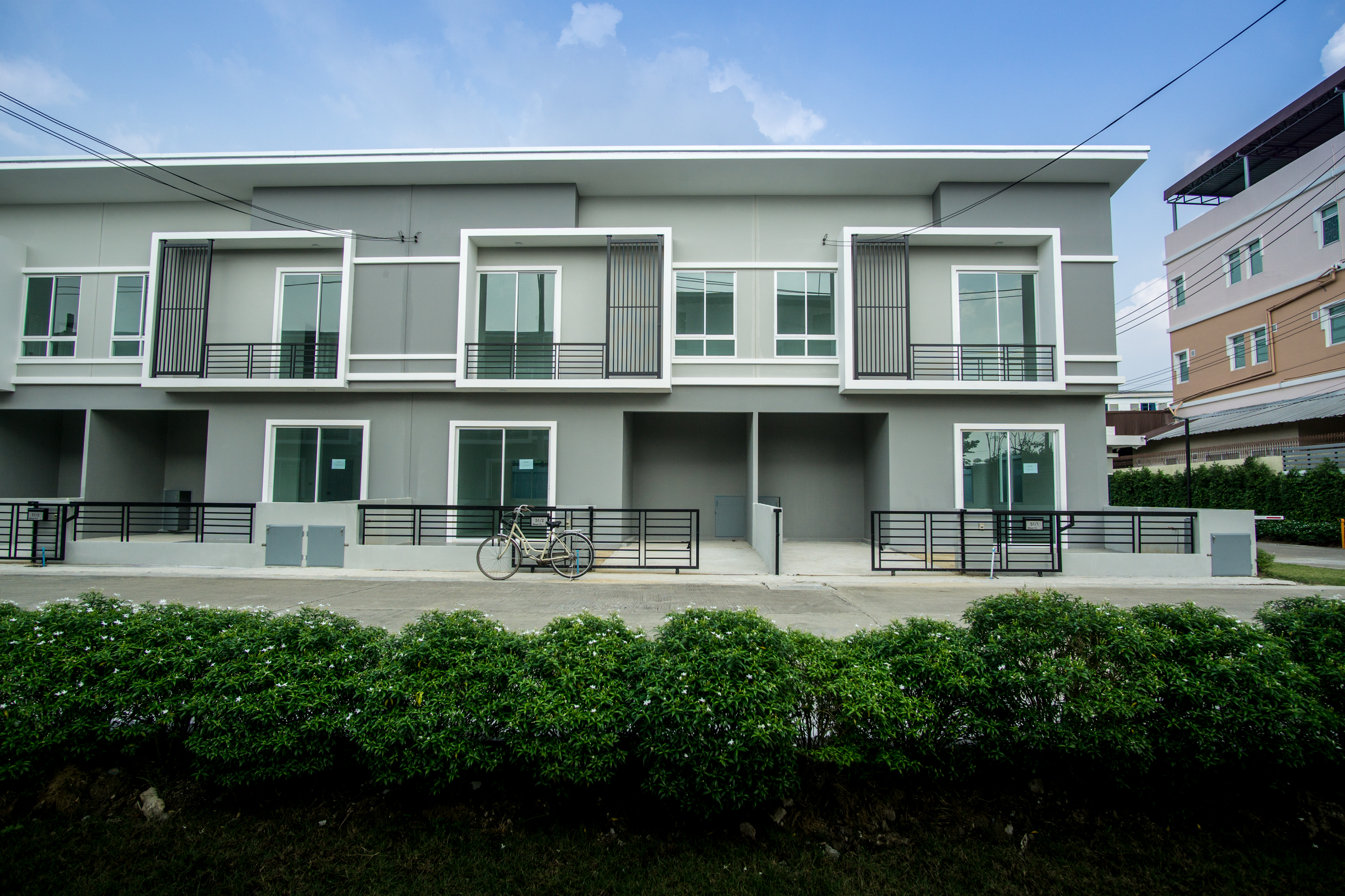 นิรันดร์ วิลล์ 55 / banner-01